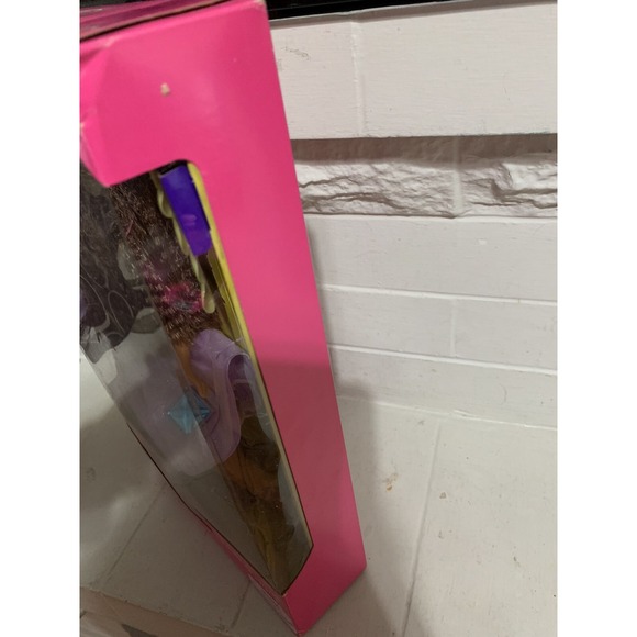 1997 Mattel USED TWIRLIN' MAKE-UP Teresa Barbie JEWEL Skirt‎ Surprises Twirling - Picture 4 of 7